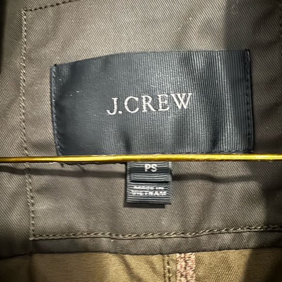 J Crew barn jacket in army green with gold buttons. - Picture 3 of 4